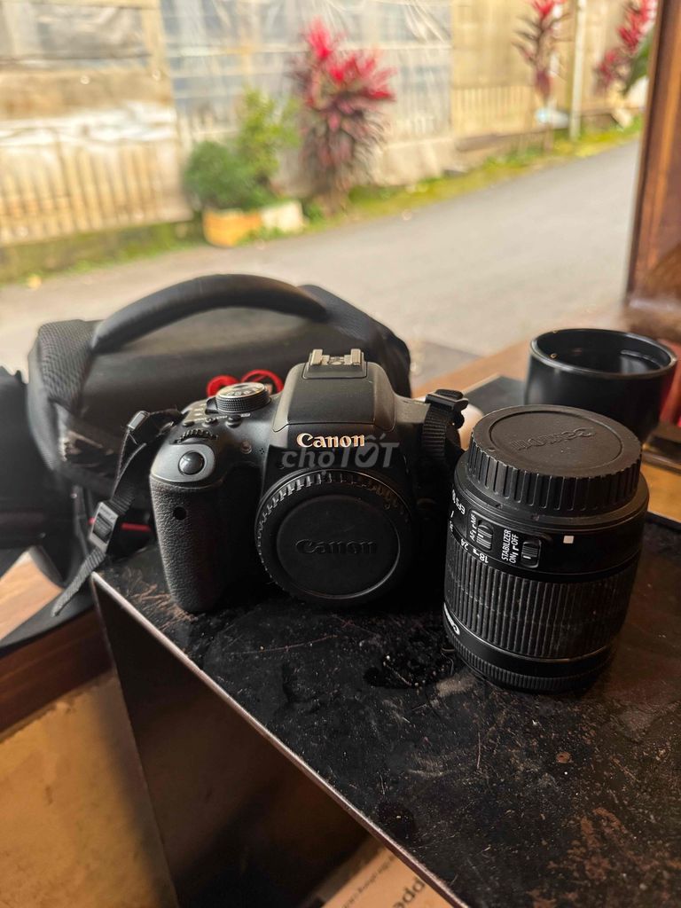 Фотоаппарат Canon 750D черный с аксессуарами