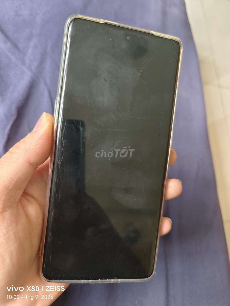 Find X6 Pro 8G2 2 Sim 12 256 Pin 87% Màn Trầy Xước