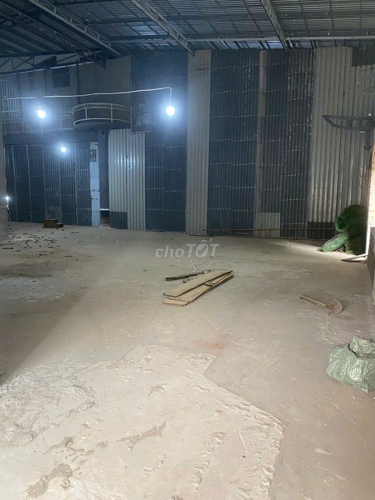 Фото 3: Аренда помещения 571 Huỳnh Tấn Phát, 60 млн, 400м², Q7, HCM