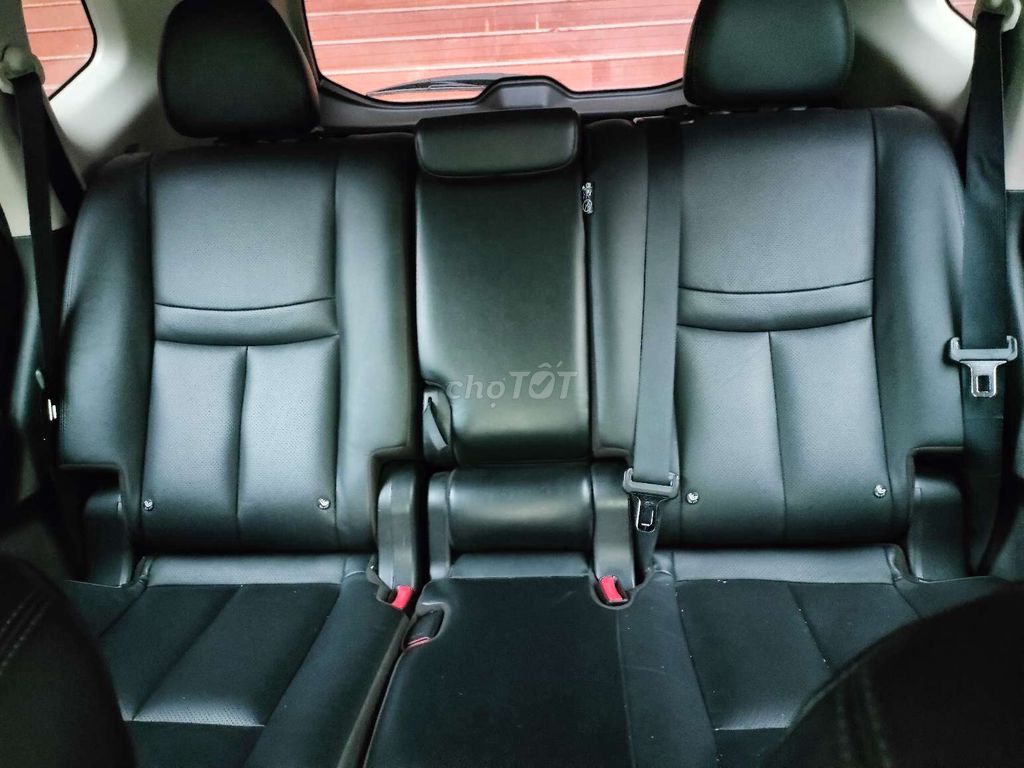 Фото 2: Nissan X-Trail 2020 полная комплектация, полный привод, чёрный