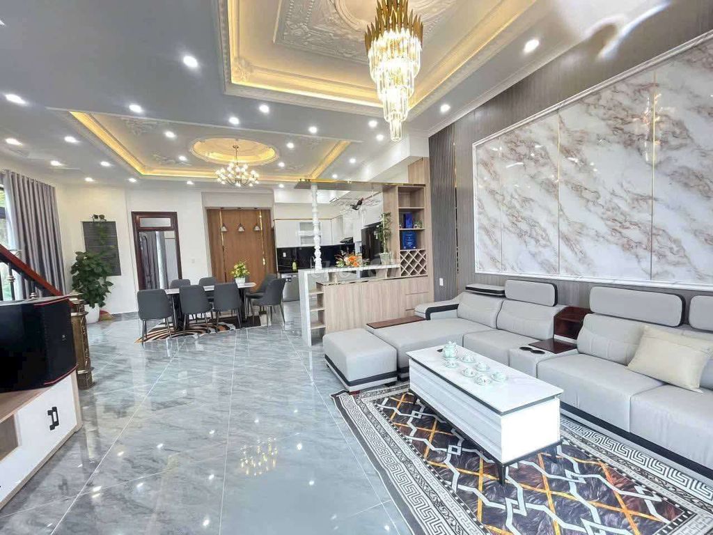 Фото 2: Продам виллу с видом на теплицы, срочно, для погашения банковского долга в Далате