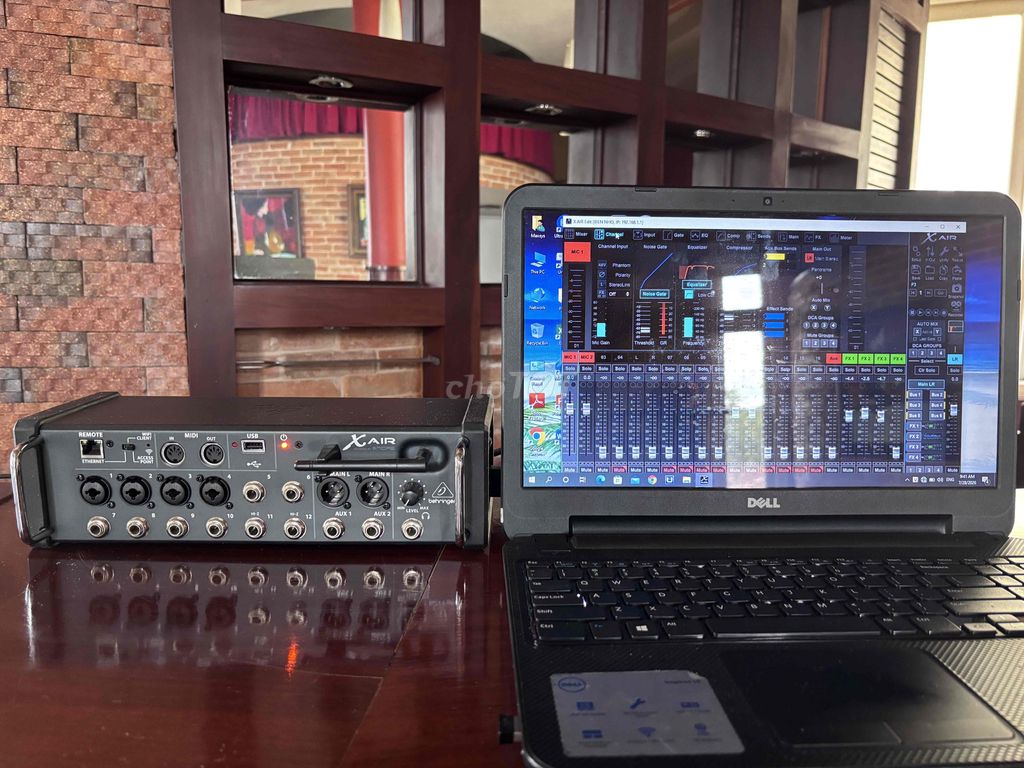 Микшерный пульт Behringer X AIR XR12 черный, новый 90%