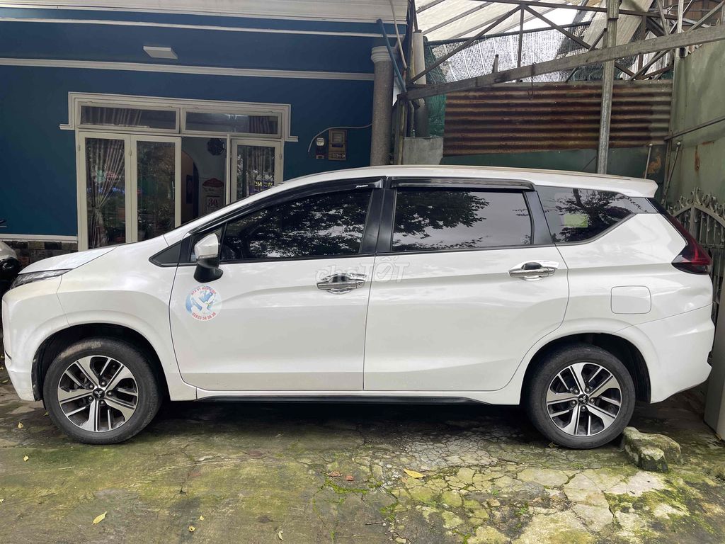 Фото 3: Mitsubishi Xpander 1.5 механика 7 мест 2019