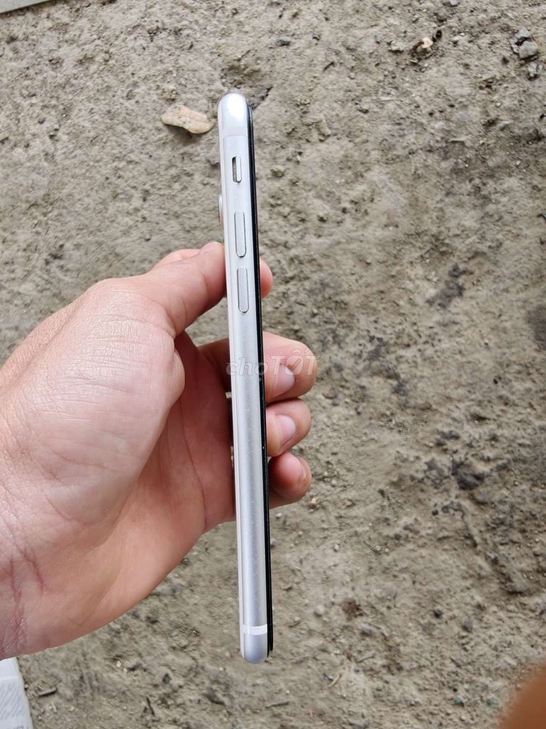 Фото 3: Apple iPhone SE 2020 64GB Белый 81%