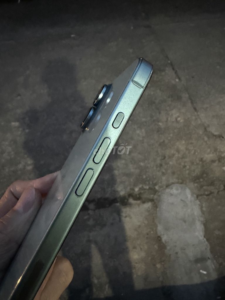Фото 3: Apple iPhone 16 128GB Голубой как новый