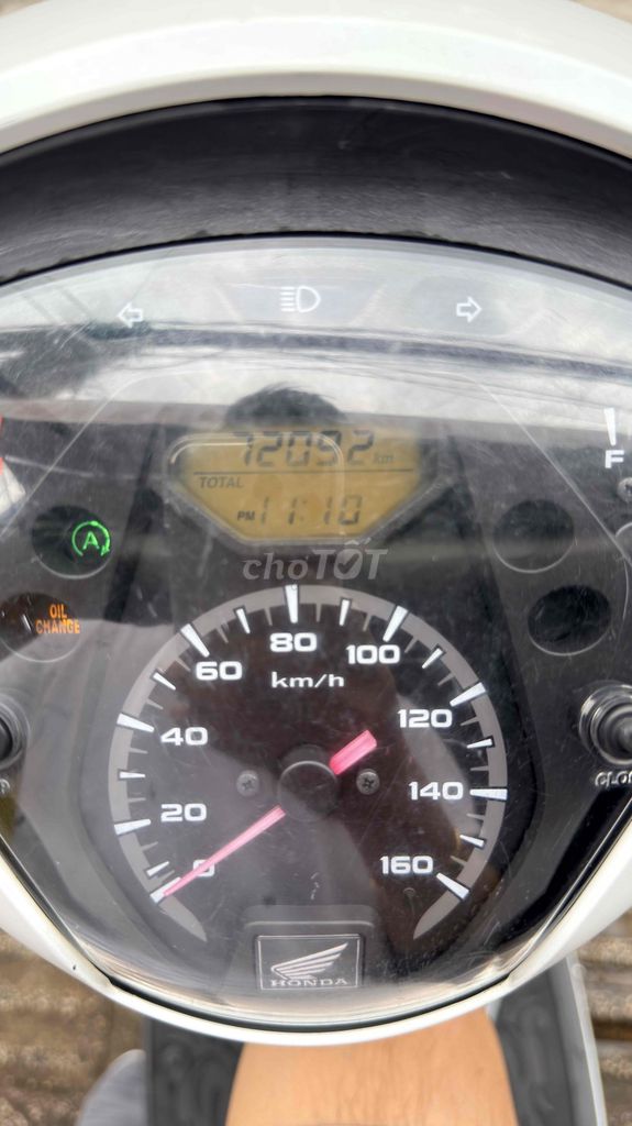 Фото 3: Honda SH 125i белый, первая партия 2014, карбюратор, собственник