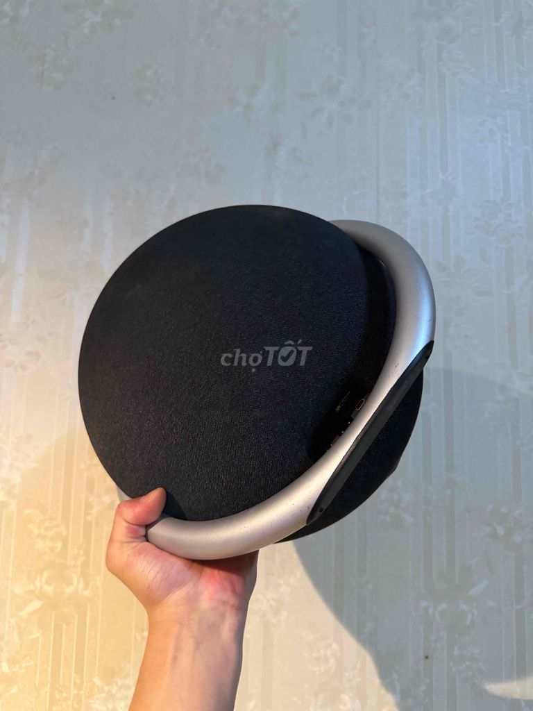 Фото 2: Колонка Bluetooth Harman Kardon Onyx 8 черная