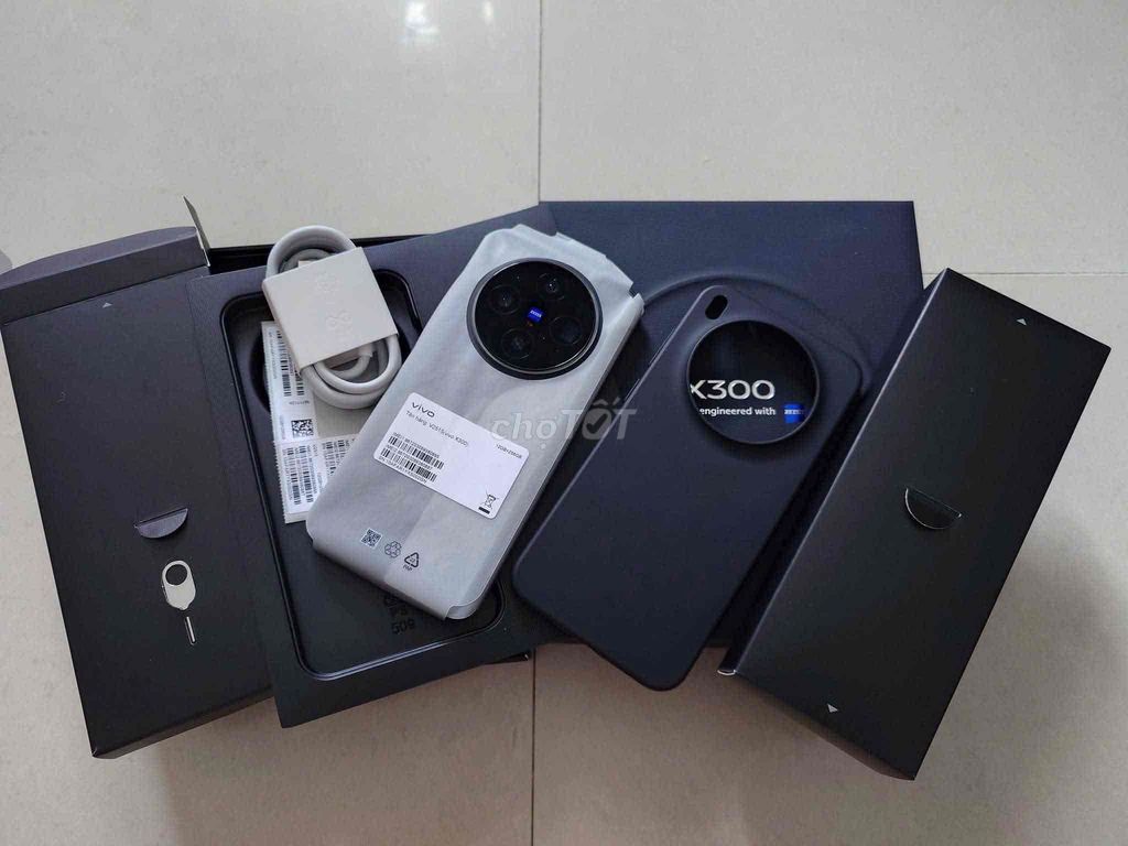 Vivo X300 Черный 12GB/256GB