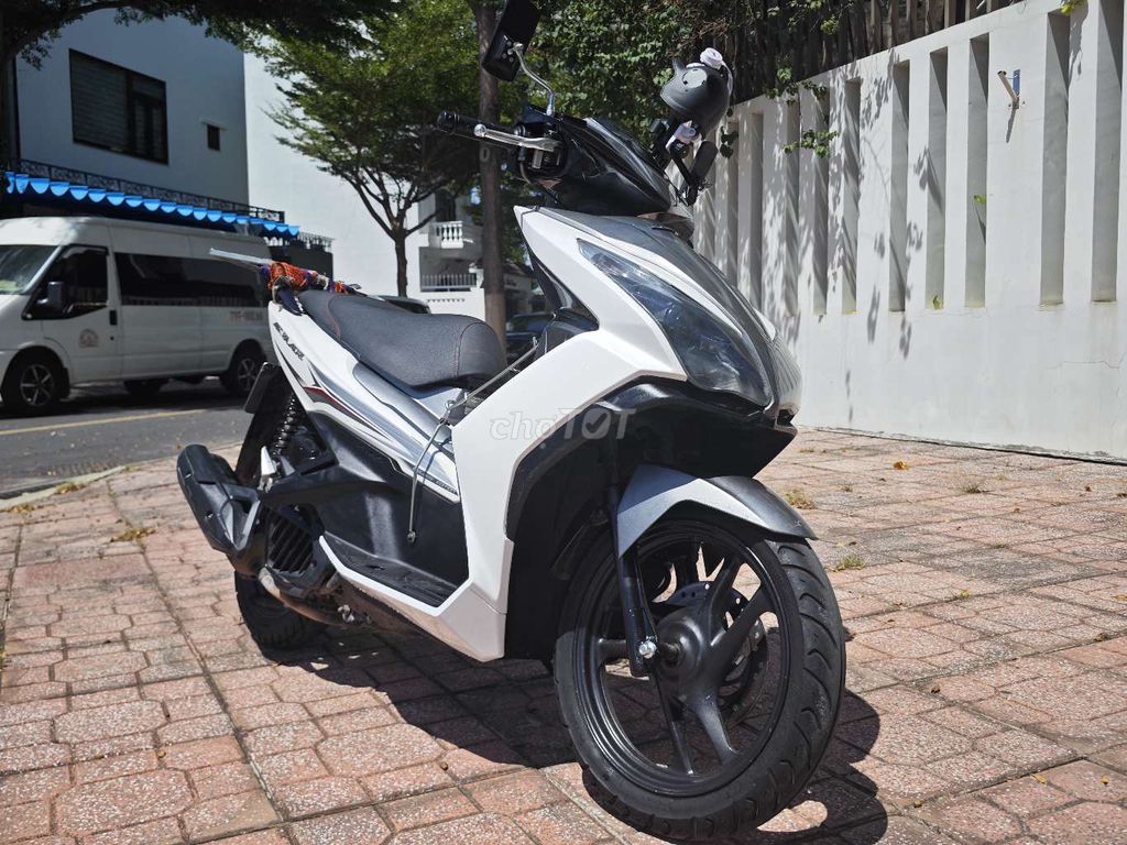 Honda Air Blade 2014 máy êm tặng 2 mũ