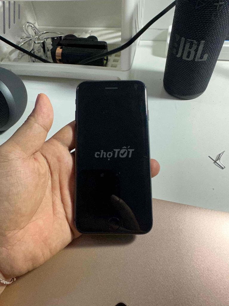 Продам Apple iPhone 8 64GB чёрный