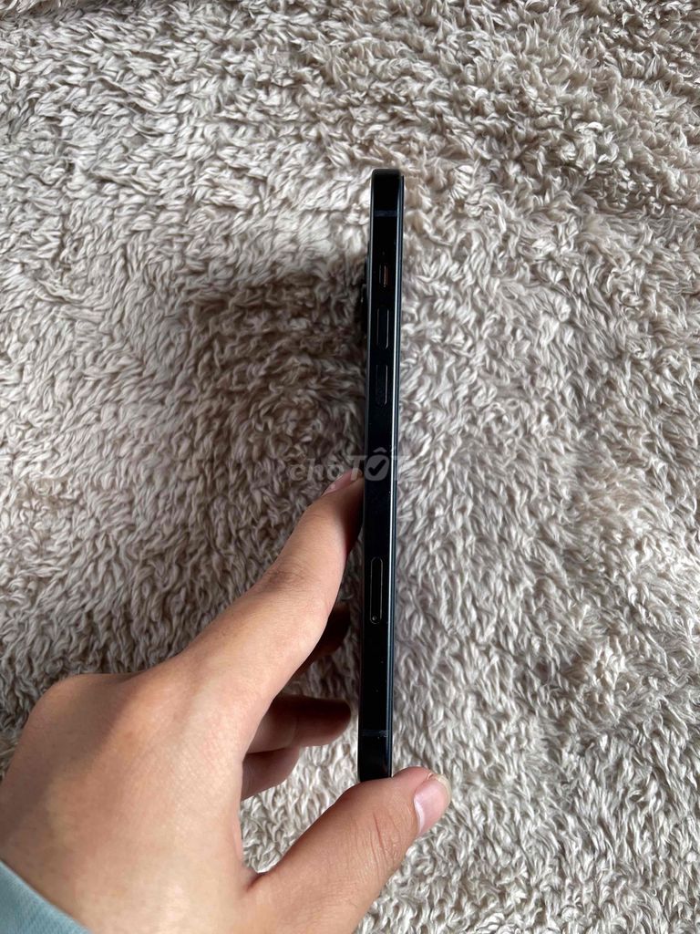 Фото 3: Apple iPhone 15 Plus 128GB Черный как новый