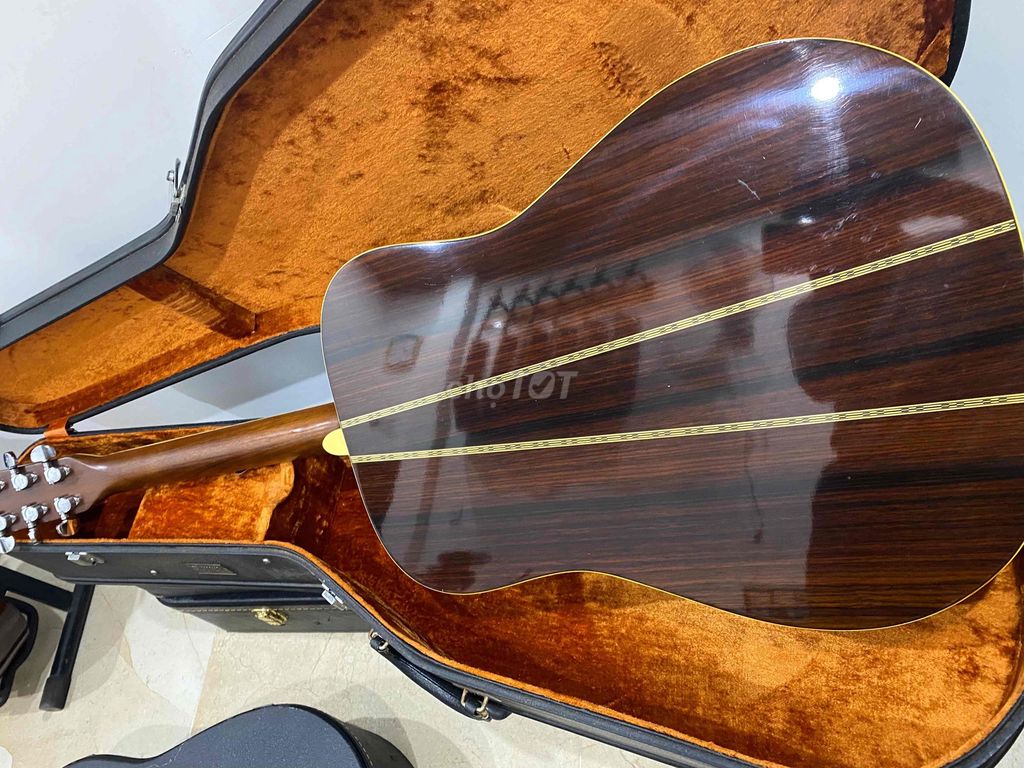 Фото 2: Yamaha FG301 (спинка из 3 частей)