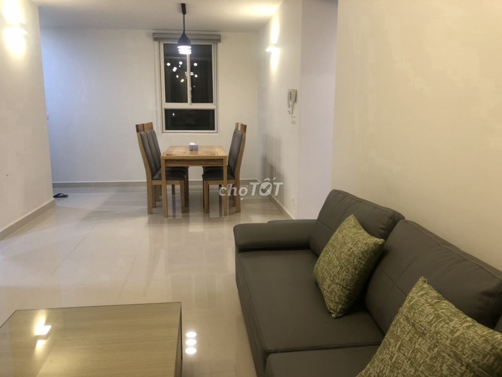 Фото 2: Квартира 3 спальни, 4 санузла, 161 м², полностью новая мебель, район 7