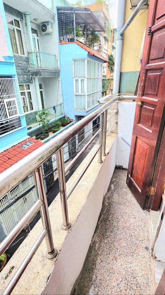 Фото 3: Целая квартира на 2 этаже, 2 спальни, балкон, отдельная стиральная машина, 60 м², 7,5 млн/месяц