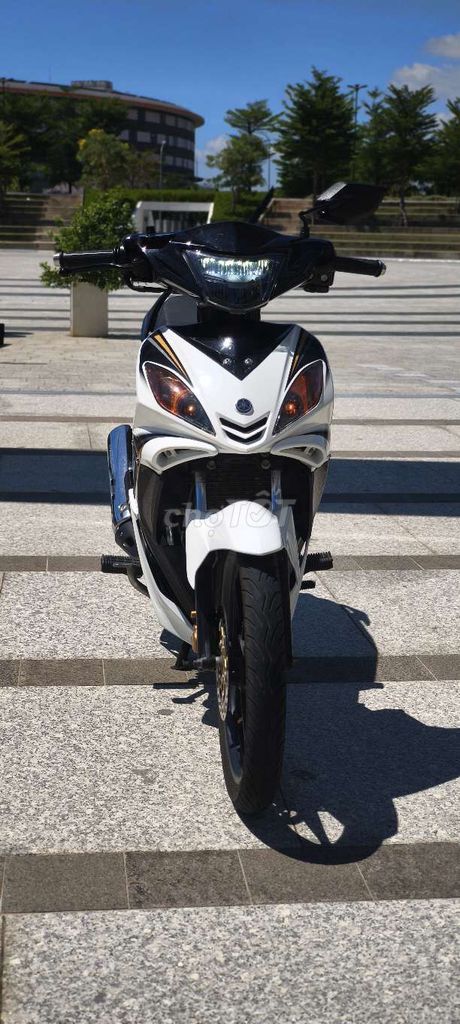 Yamaha Exciter бело-черный, механика, продажа или обмен