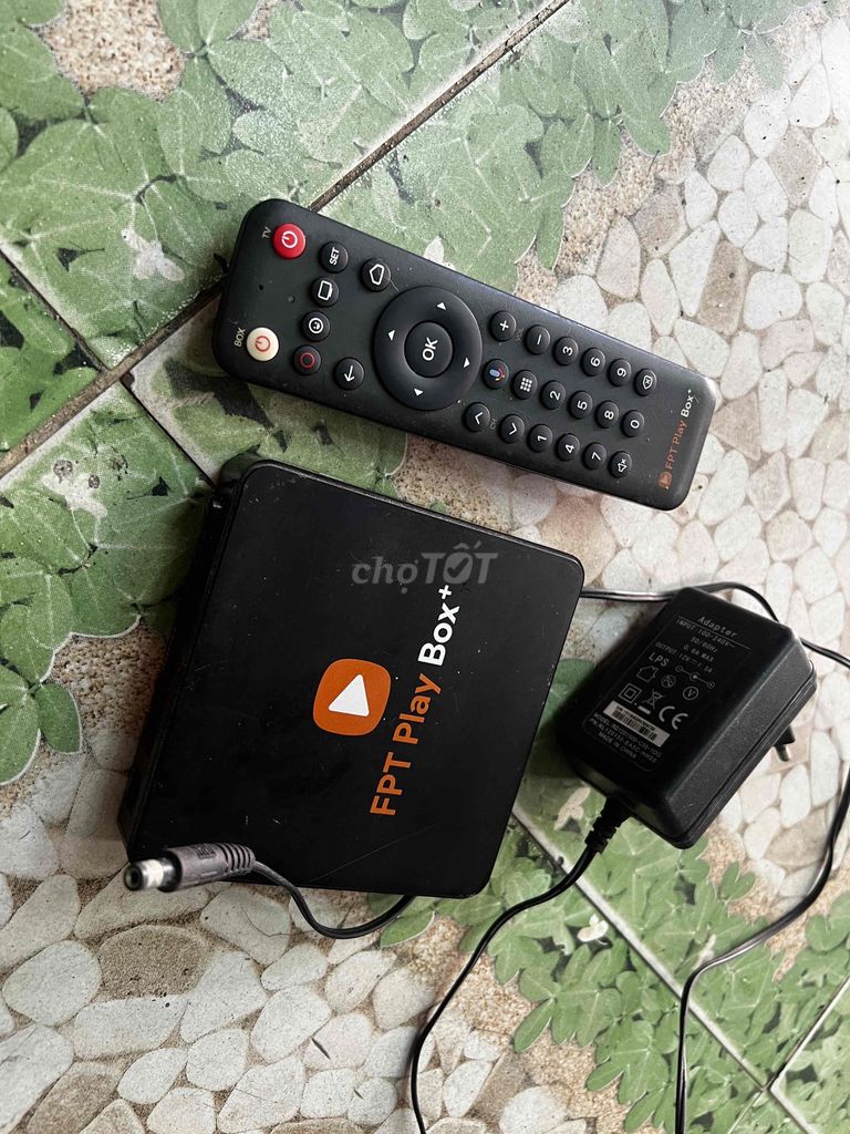 ТВ-приставка FPT Play Box+