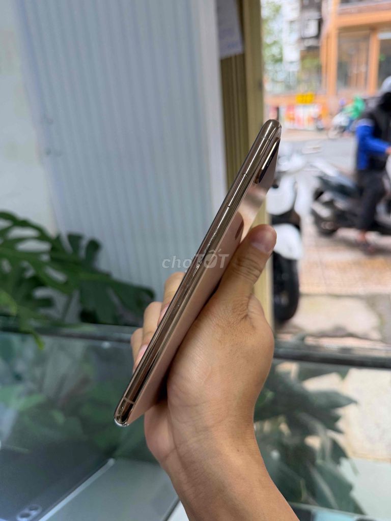 Фото 3: Apple iPhone XS Max 64GB Золотой, б/у