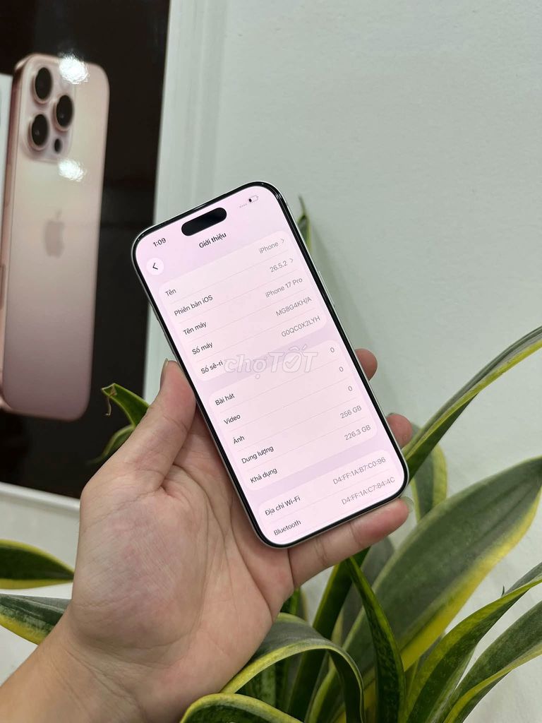 Фото 2: Apple iPhone 17 Pro 256GB Белый