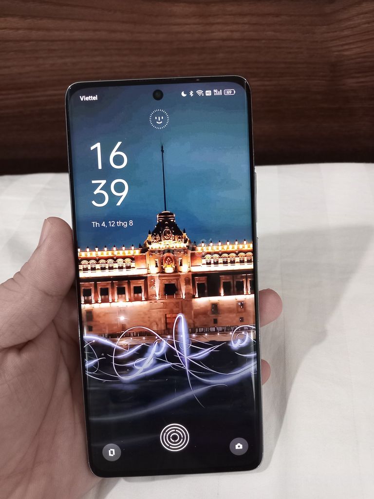Фото 2: OPPO Reno10 5G 256GB светло-фиолетовый