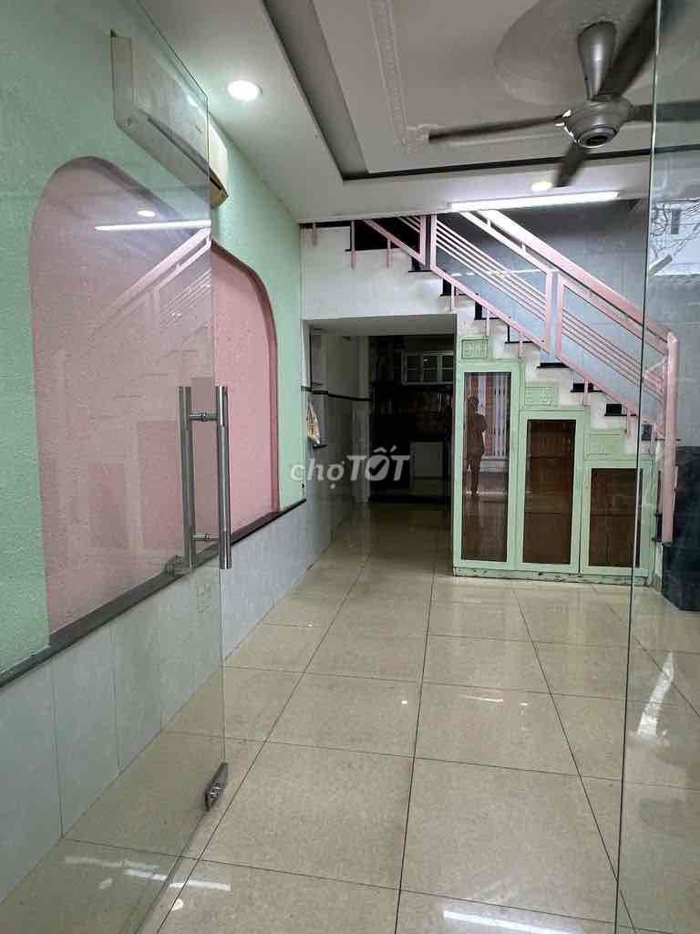 Фото 3: Дом с фасадом в переулке, для торговли разными товарами, 3 спальни, 2 санузла, Ле Ван Тхо, район 9, Го Вап