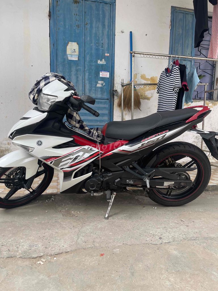 Yamaha Exciter Белый, Красный, Чёрный