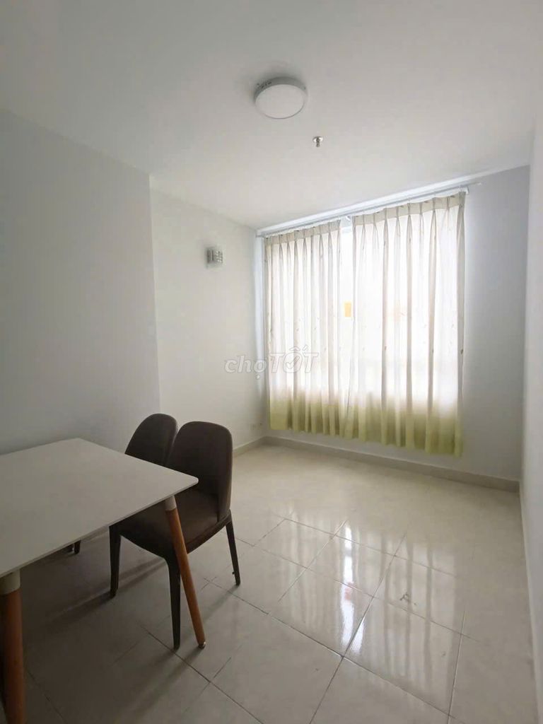 Фото 3: ЖК Hiệp Thành Building. Lê Văn Khương. Q12. 83м2 2 спальни. Базовая мебель. 7 млн