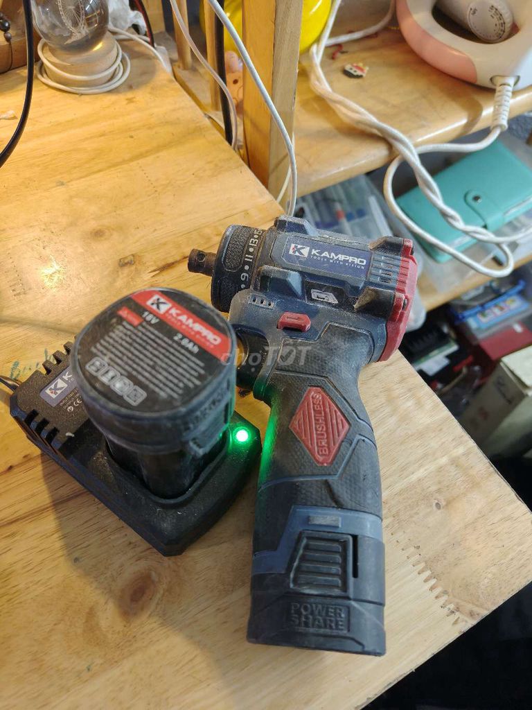 Шуруповерт Kampro 18V черный, красный, синий