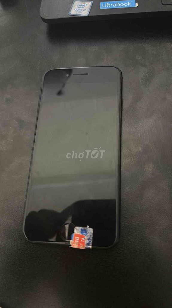 Фото 3: Apple iPhone SE 2020 Черный
