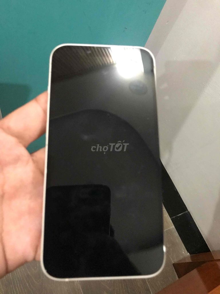 Фото 2: Продам iPhone 13 после падения