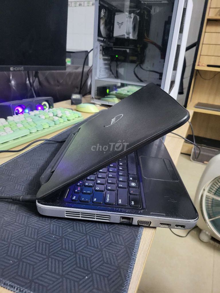 Фото 3: Dell Vostro 1440 i7 M620 8GB/128GB, не работает батарея