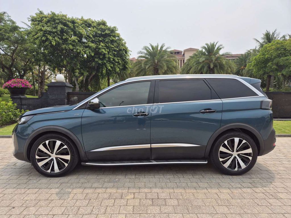 Фото 3: Peugeot 5008GT 2022