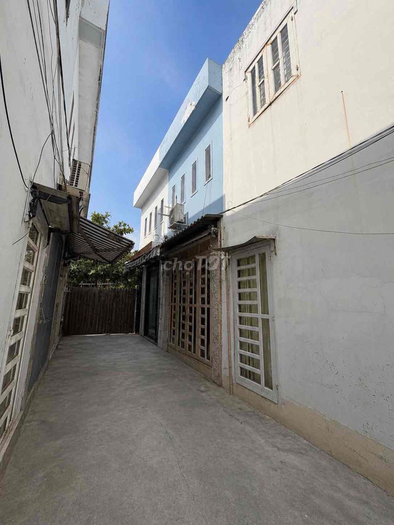 Фото 3: Сдается дом, переулок для автомобилей 376 Huỳnh Tấn Phát, Tân Thuận, Q7 (бывш.), площадь 3,2x11 м, новый дом