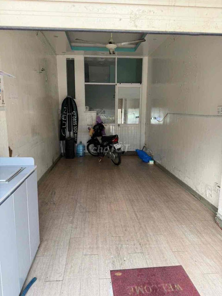 Фото 3: Аренда помещения почти 20 м² на первой линии улицы Хюинь Ван Бань, цена 12 млн