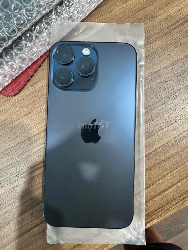 Фото 2: Apple iPhone 15 Pro Max 256GB синий титан как новый