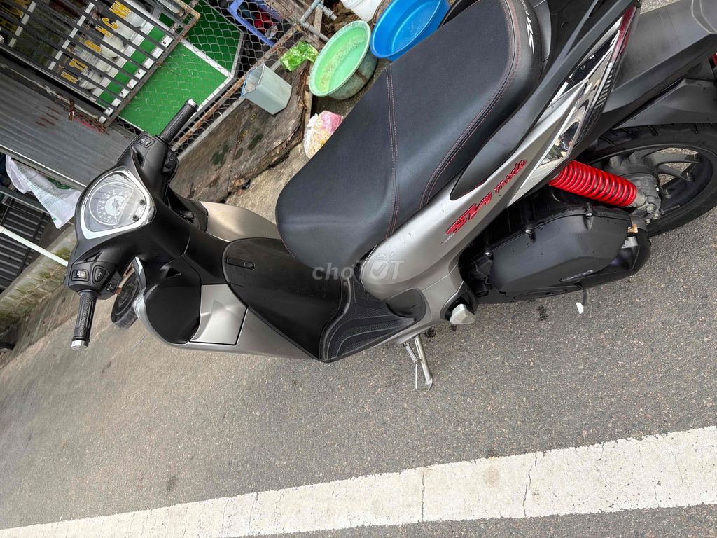 Фото 2: Honda SH Mode ABS серый
