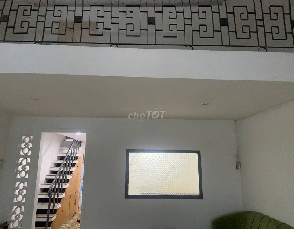 Аренда дома с фасадом на Ан Нён, рядом с мостом Сонг Хан, 55м2, с антресолью