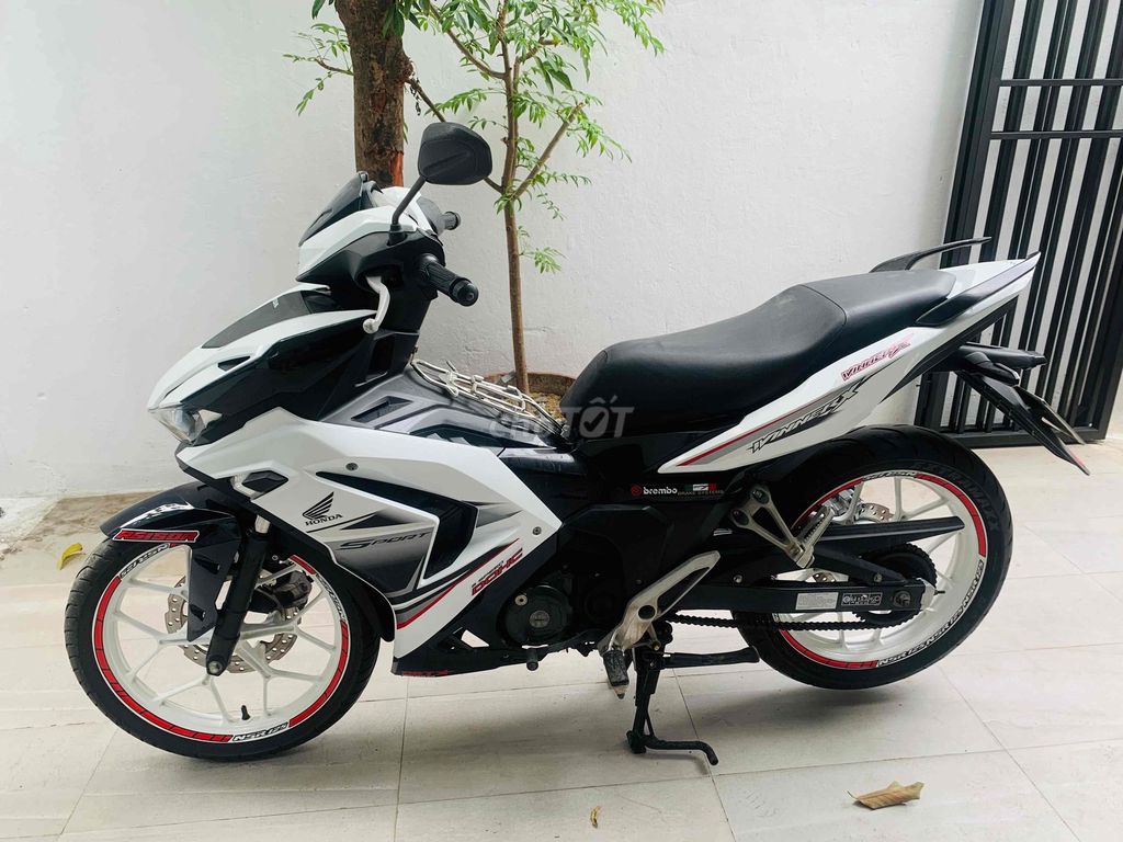 Фото 2: Honda Winner X 2022 Белый