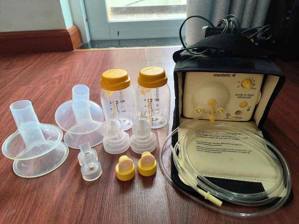 Молокоотсос Medela Pump in Style Advanced белый