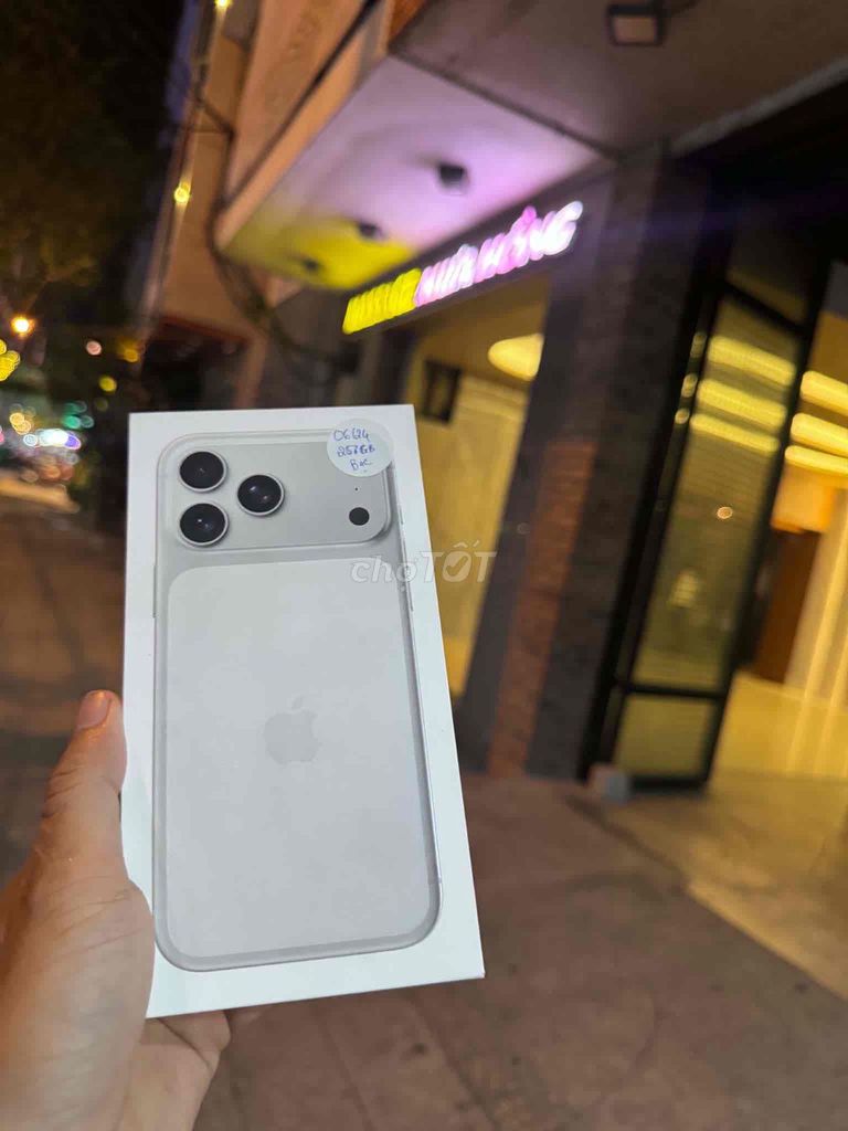 Apple iPhone 17 Pro Max 256G Trắng Mới 100%