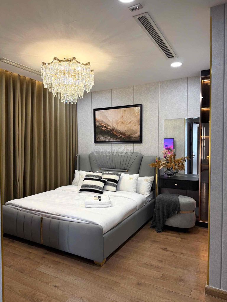 Фото 2: Аренда квартиры 4 спальни 3 санузла | 180 м² Vinhomes Central Park – вид на парк