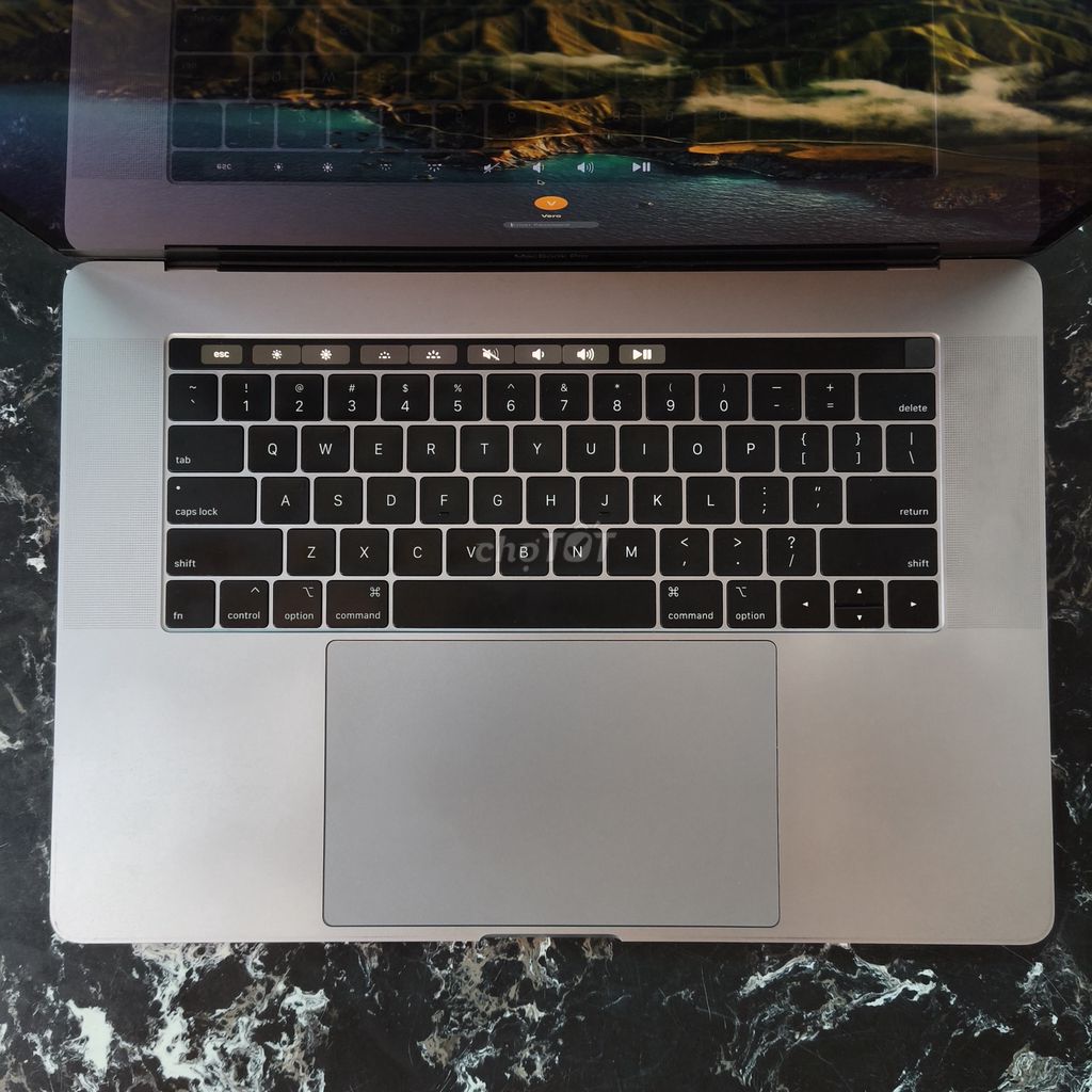 Фото 2: Apple MacBook Pro 15 2018 i7 32GB/500GB SSD Xám
