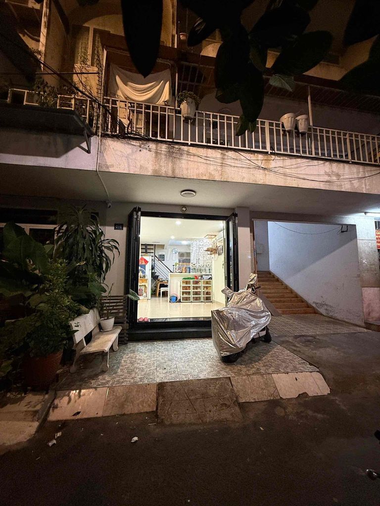 Фото 3: 🏠 СОБСТВЕННИК ПРОДАЁТ КВАРТИРУ НА ПЕРВОМ ЭТАЖЕ – ЖК 43 ХО ВАН ХЮЭ