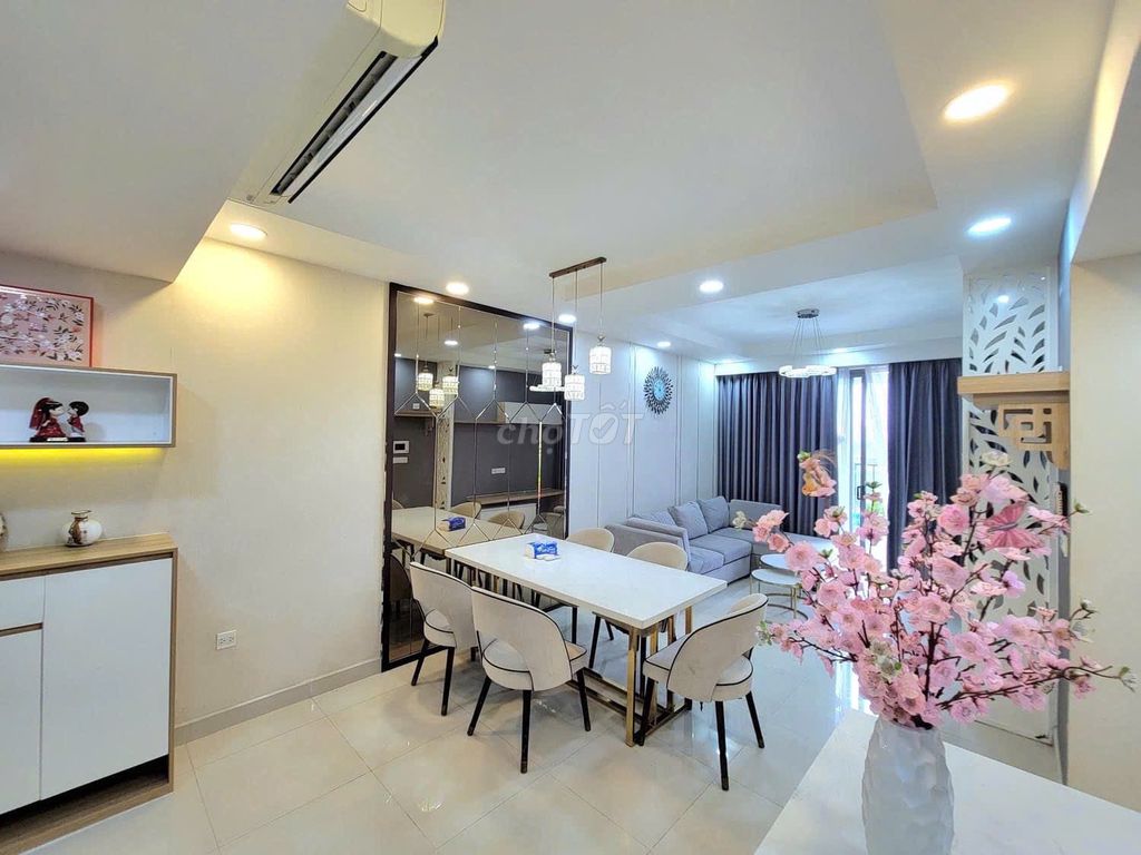 Квартира Garden Gate Novaland в районе аэропорта, есть место для автомобиля, 18 млн, 88 м²