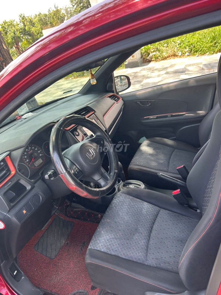 Фото 3: Honda Brio 2020, красный, 29 000 км
