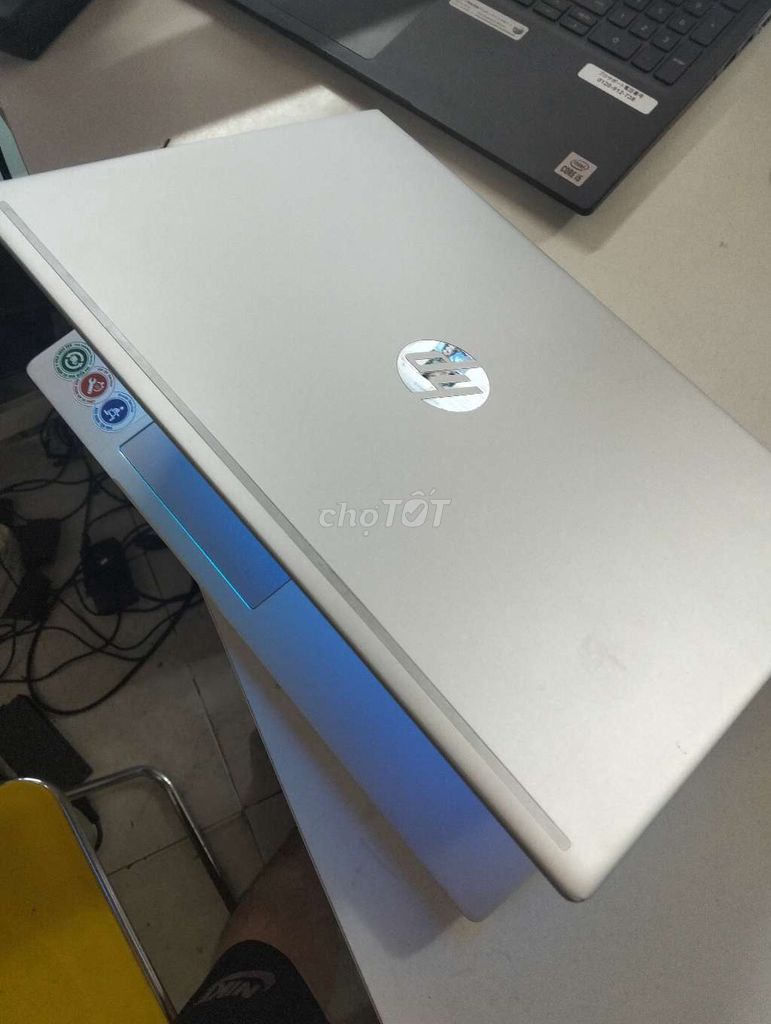 Фото 3: Ноутбук HP 15 дюймов i5 алюминий