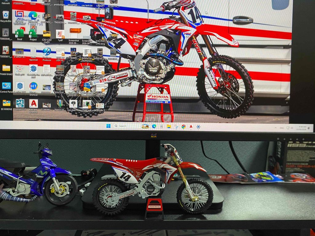 Модель мотоцикла NewRay CRF450 красно-белая