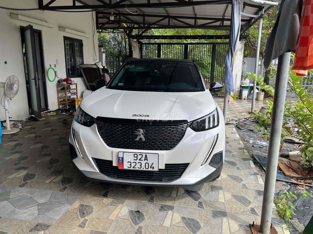 Peugeot 2008 GT Line 2022 белый, полный привод от дилера