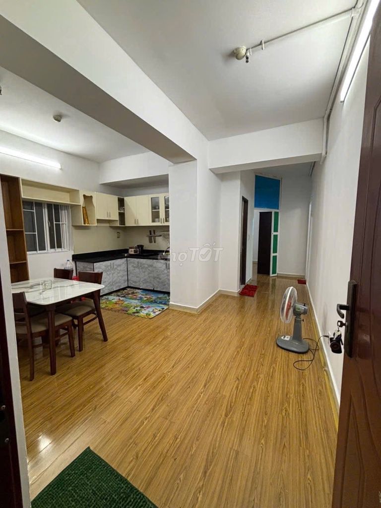 Фото 3: Срочно продаётся квартира 62 м², 2 спальни, отличное состояние, ЖК Nhất Lan 3