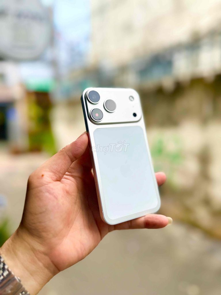 Apple iPhone 17 Pro 64GB Серебристый