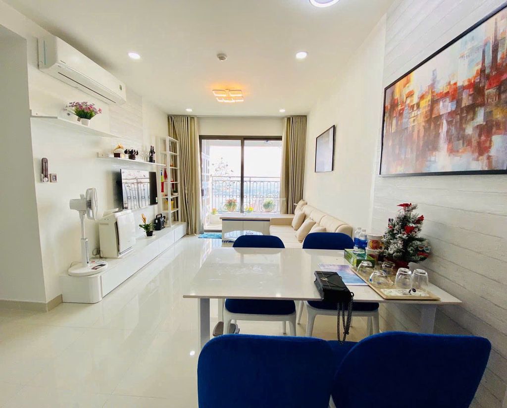 Элитная квартира Saigon Asiana, район 6 - 98 м² (3 спальни, 2 санузла) - Современная мебель